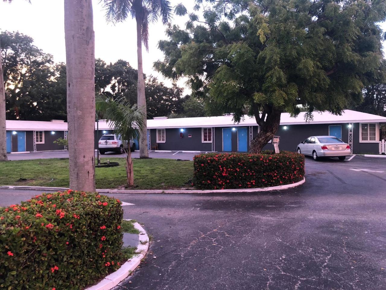 Bay Breeze Inn Bradenton Downtown Экстерьер фото
