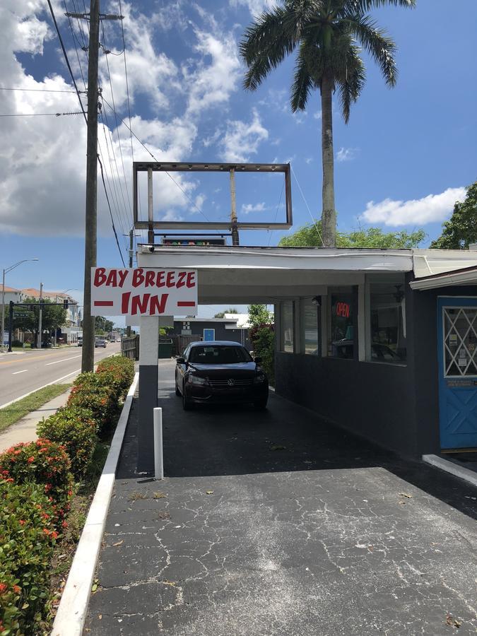 Bay Breeze Inn Bradenton Downtown Экстерьер фото