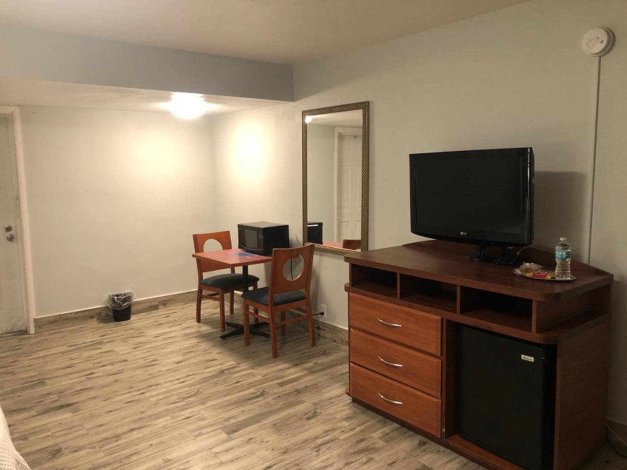 Bay Breeze Inn Bradenton Downtown Экстерьер фото
