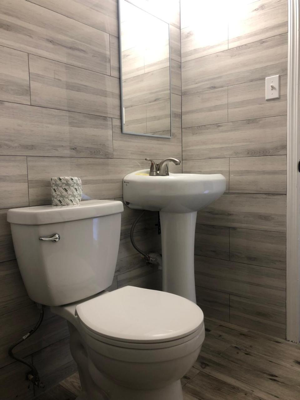 Bay Breeze Inn Bradenton Downtown Экстерьер фото